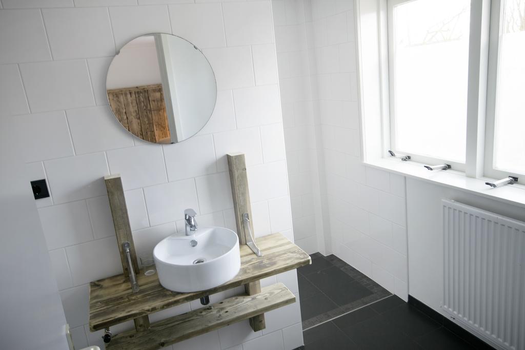 B&B De Wadvaarder Мідсланд Номер фото